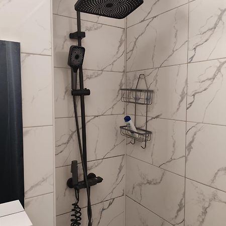 Garsoniera G3 Apartment Craiova Ngoại thất bức ảnh